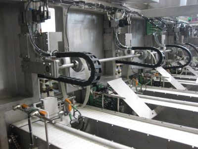 Industrieroboter: Lasagneherstellung erfolgreich automatisiert